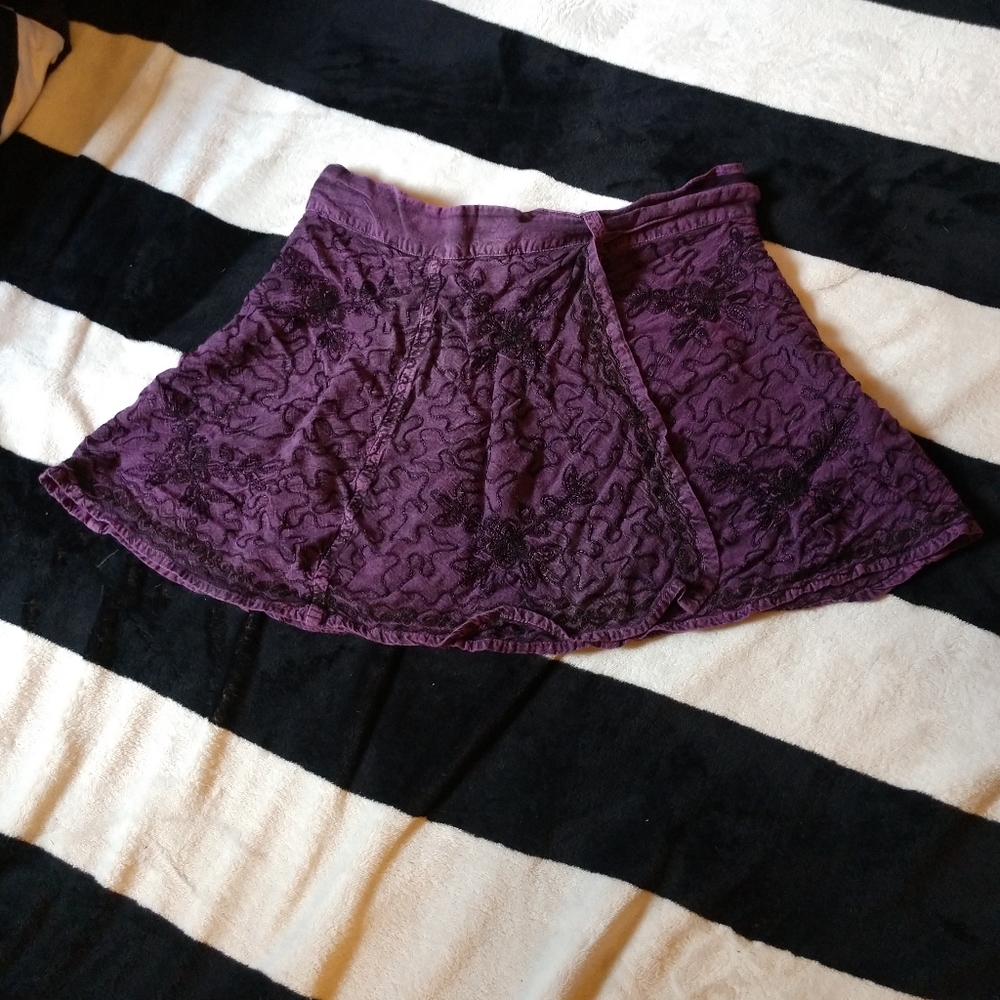Hippie embroidered wrap mini skirt